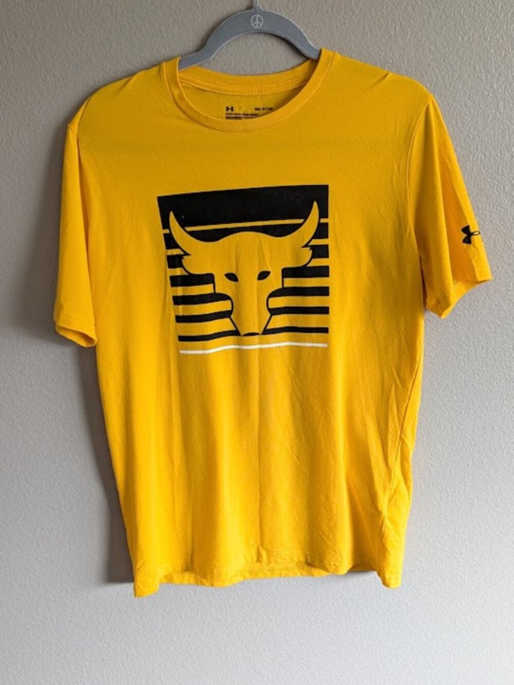 Under Armour Project Rock Yellow Bull Logo Tee Loose Fit Gym Athletic Training S
